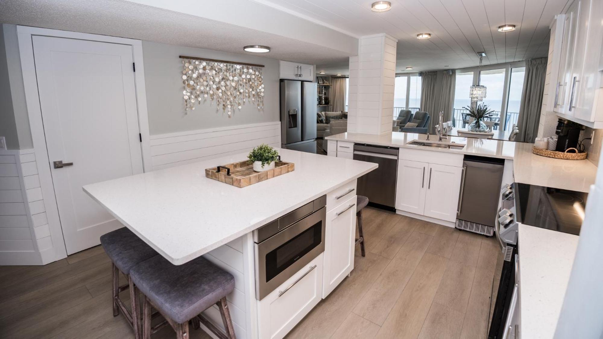New Rental - 3Br 3Ba Corner Beachfront - 2024 Remodel - 3 Pools, Tiki Hut, Gym, Tennis Panama City Beach Eksteriør bilde