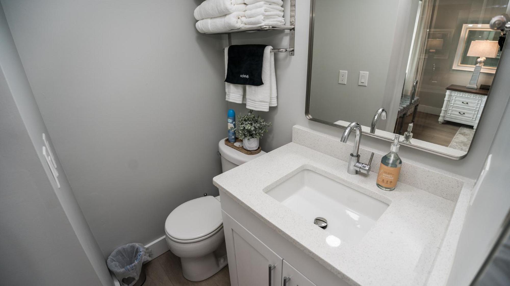 New Rental - 3Br 3Ba Corner Beachfront - 2024 Remodel - 3 Pools, Tiki Hut, Gym, Tennis Panama City Beach Eksteriør bilde