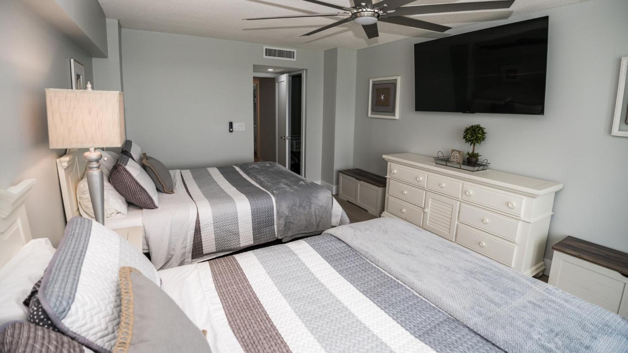 New Rental - 3Br 3Ba Corner Beachfront - 2024 Remodel - 3 Pools, Tiki Hut, Gym, Tennis Panama City Beach Eksteriør bilde