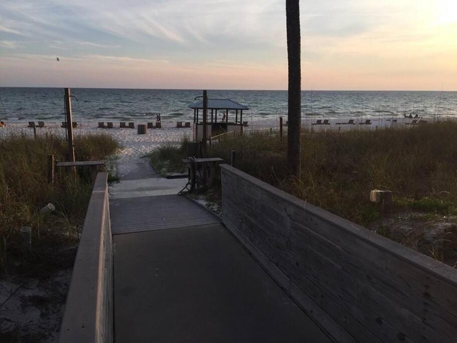 New Rental - 3Br 3Ba Corner Beachfront - 2024 Remodel - 3 Pools, Tiki Hut, Gym, Tennis Panama City Beach Eksteriør bilde